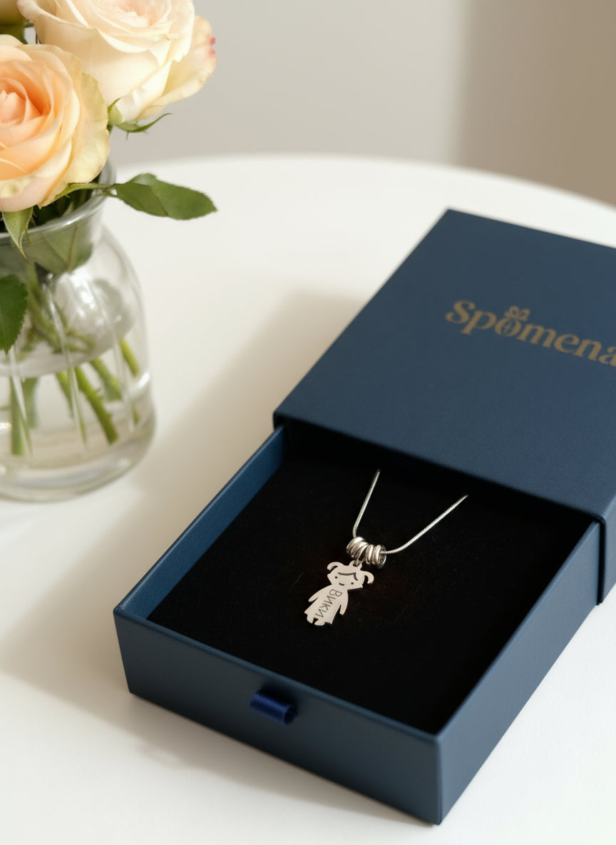 Personalized stainless steel necklace with children's names | Alma