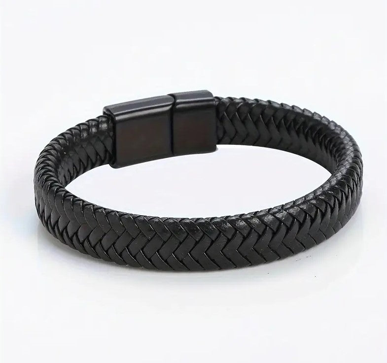 Мъжка плетена гривна с гравиране върху закопчалката | NEXO